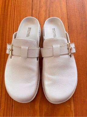 Michael Kors Cream Leather Buckle Clogs